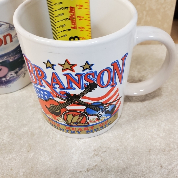 ☕🎸 Set of 2 Branson, MO Coffee Cups - Picture 9 of 10
